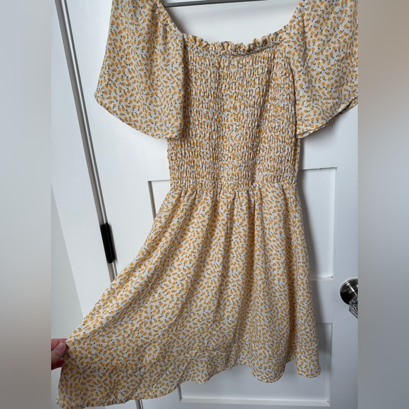 Sienna Sky Yellow Floral Button Front Dress size XS - Picture 5 of 5